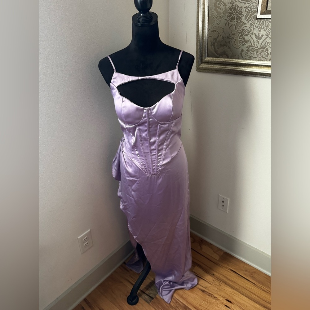 Sthcute satin corset Elegant Lavender‎ Satin Gown ling dress Sz M